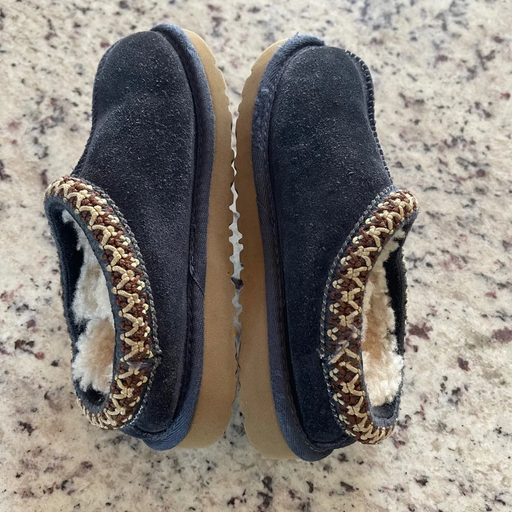 UGG Tasman Slipper Kids Size 1 Navy Blue Suede Sheepskin Lined Clog 1019066K